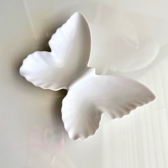 Butterfly Trinket Tray Jewelry Dish - Picture 8 of 12